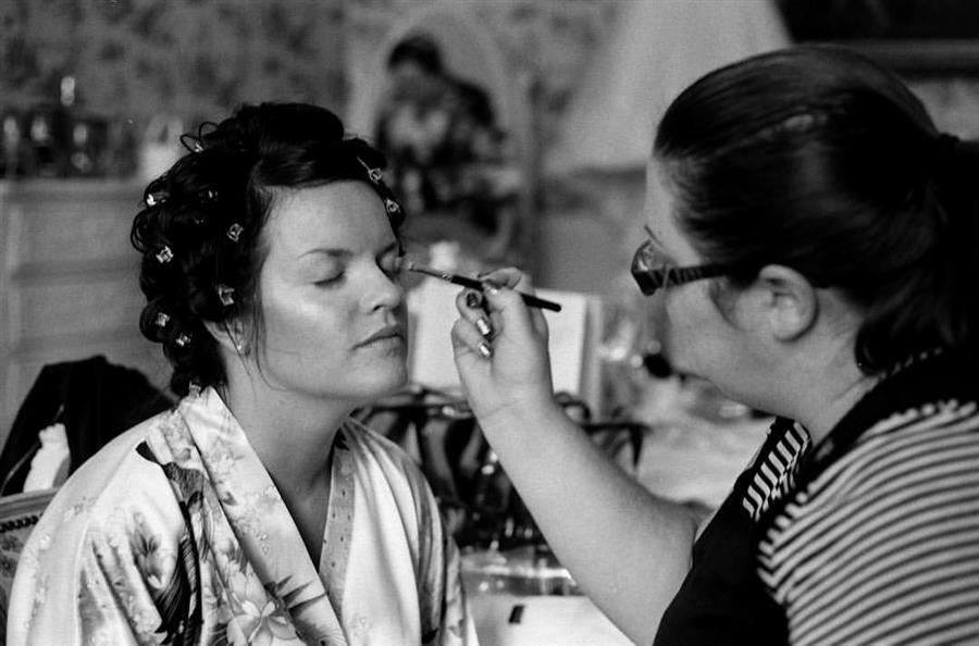 Ms Moo applies eyeshadow to a bride to be at Colwick Hall Hotel