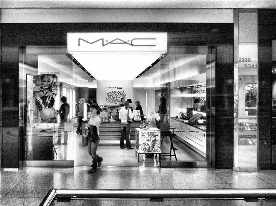 MAC makeup shop front