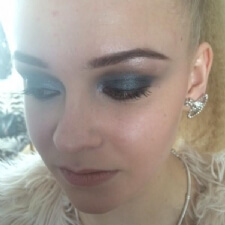 Makeup Artist Nottingham - Professional Mobile Wedding Makeup Artist. UK Bridal Makeup Artist.