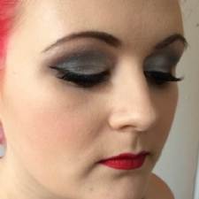 Makeup Artist Nottingham - Professional Mobile Wedding Makeup Artist. UK Bridal Makeup Artist.