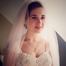 Makeup Artist Nottingham - Professional Mobile Wedding Makeup Artist. UK Bridal Makeup Artist.