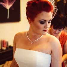 Mobile Professional Wedding Make-up Artist Nottingham : Roar Photography