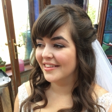 Makeup Artist Nottingham - Professional Mobile Wedding Makeup Artist. UK Bridal Makeup Artist.