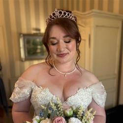 Ms Moo Review : Deanna